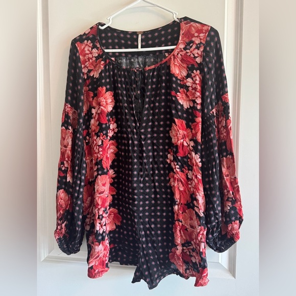 FP Movement by Free People Navy and Red Floral Romper - Picture 3 of 9